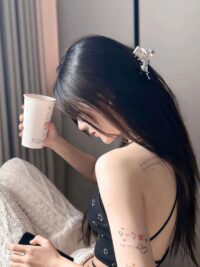 Ảnh bìa của Mượn Hoa Dâng Phật