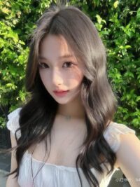 Ảnh bìa của Con Gái Duy Nhất Của Tỷ Phú Thích Một Nam Streamer