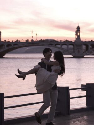 Ảnh bìa của Trái Cấm