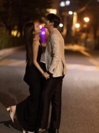 Ảnh bìa của Tình Yêu Còn Mãi