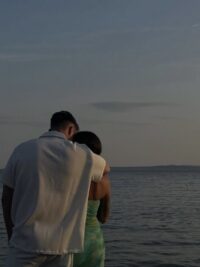 Ảnh bìa của Buông Tay Đi Anh