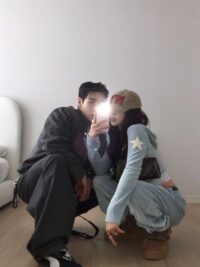 Ảnh bìa của Tô Miên Miên
