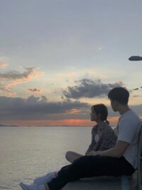 Ảnh bìa của Chợt Nhận Ra Thứ Tình Yêu Ấy Thật Vô Nghĩa