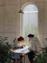 Ảnh bìa của 10 Năm Chờ Đợi